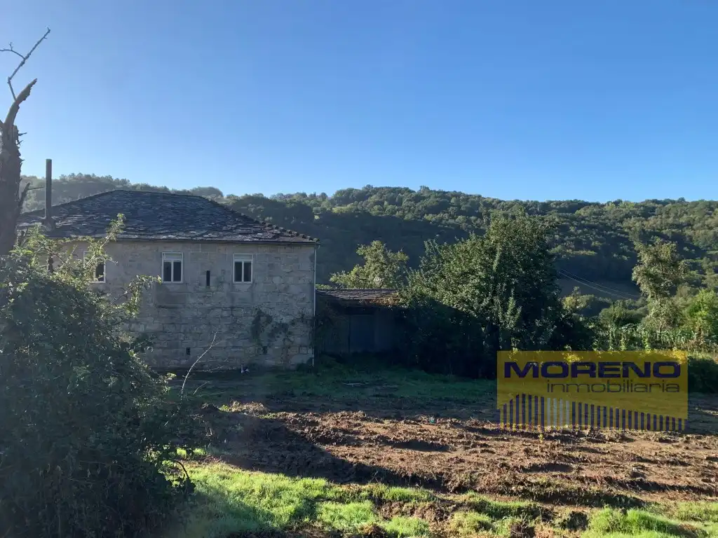 Country homes for sale in Paradela