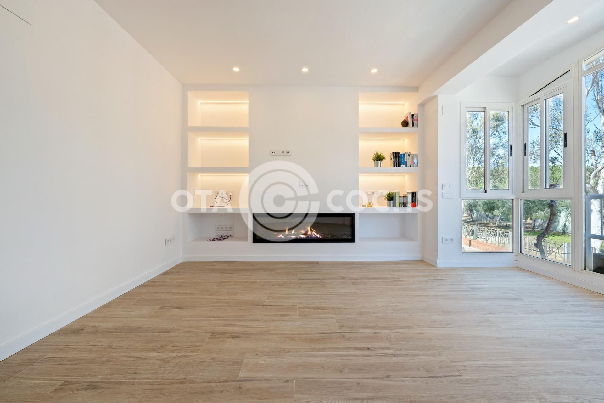 Living room of Single-family semi-detached for sale in Cambrils  with Private garden and Balcony