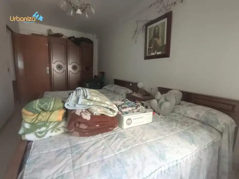 Bedroom of Flat for sale in Pardaleras