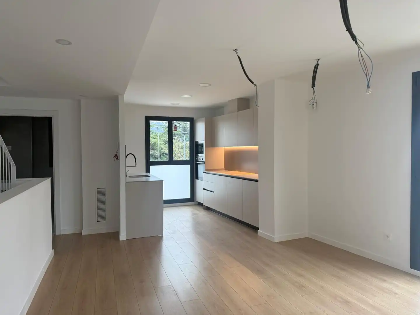 Cuina de Casa adosada en venda en Llinars del Vallès amb Aire condicionat, Calefacció i Parquet