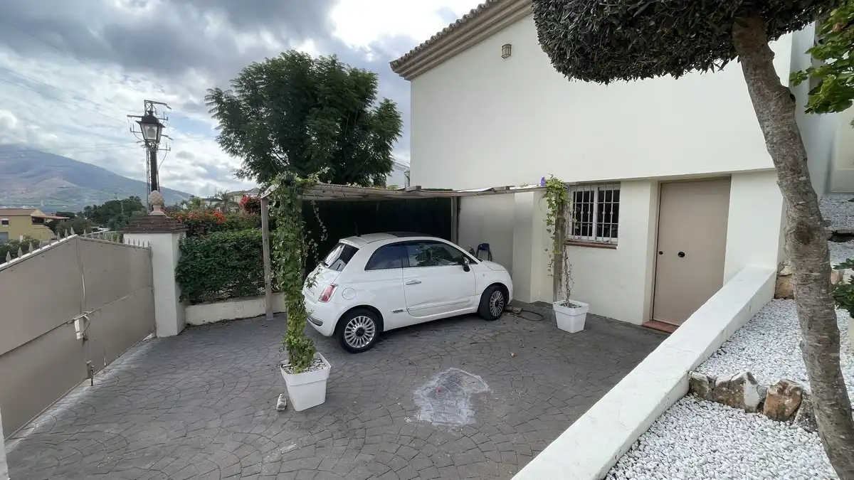 Parking of Houses for sale in Coín  with Air Conditioner, Storage room and Furnished