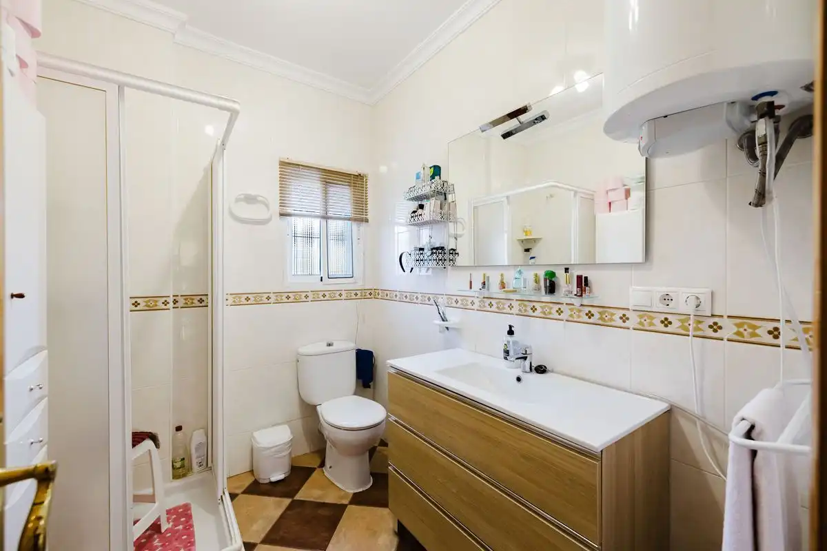 Villa con giardino in vendita a Alcaucín, imagen 19