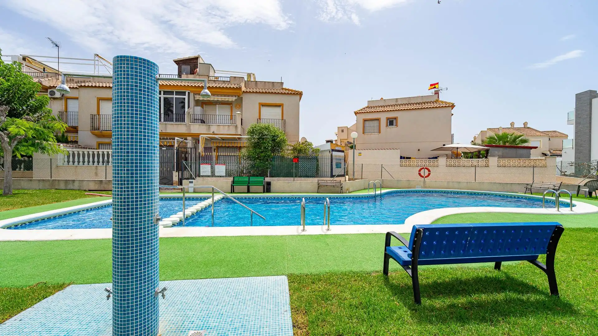 Piscina de Casa o xalet en venda en Torrevieja amb Moblat, Balcó i Piscina comunitària