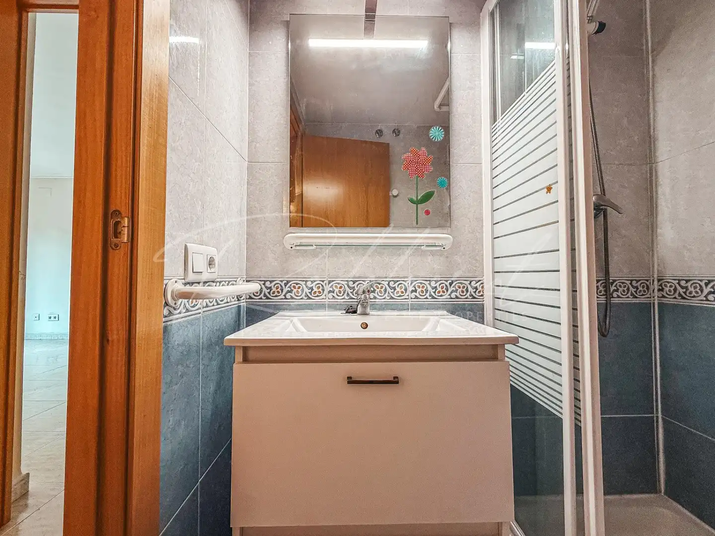 Badezimmer von Wohnung zum Verkauf in Cambrils mit Klimaanlage, Heizung und Privatgarten