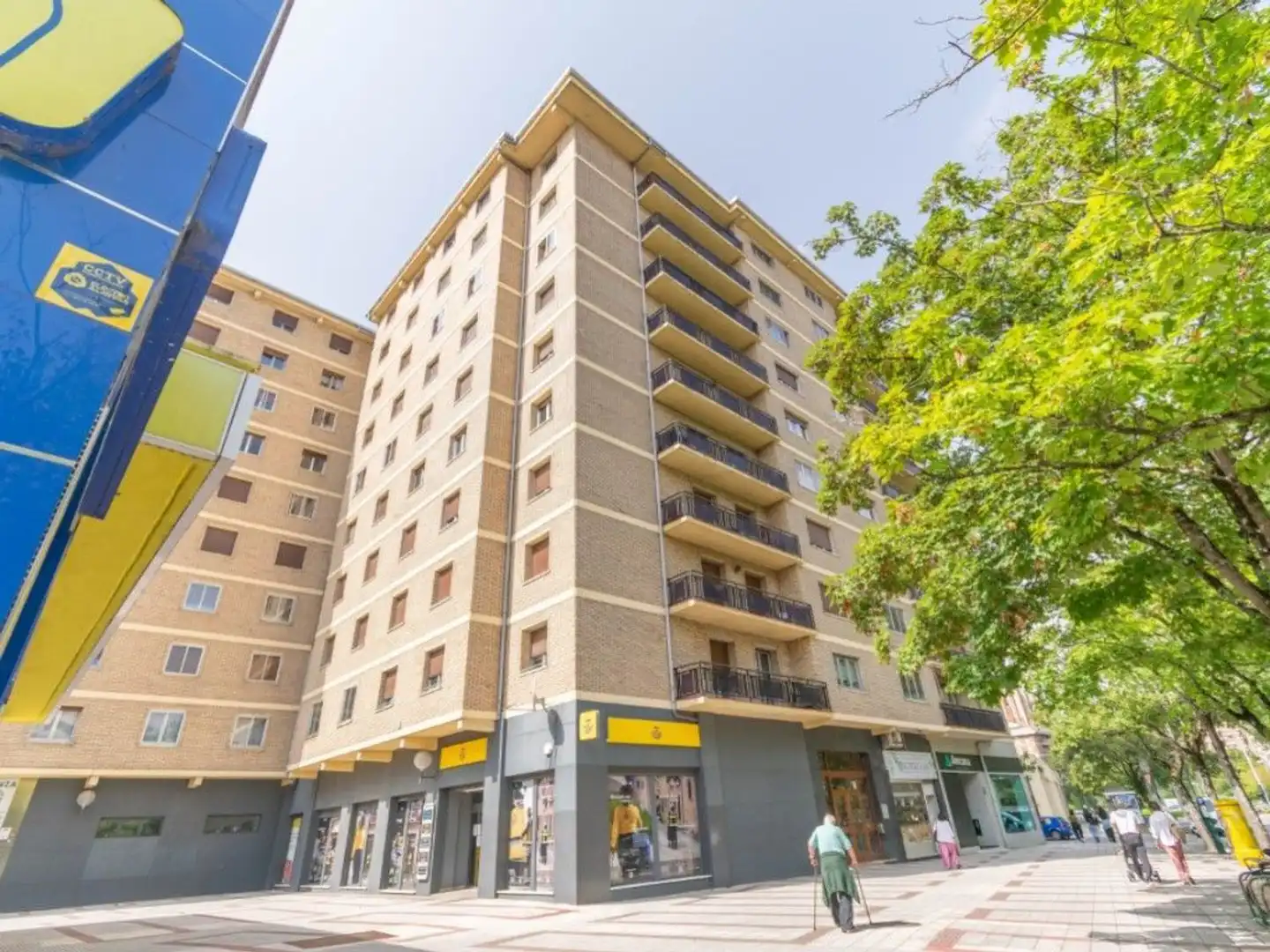 Vista exterior de Piso en venta en  Pamplona / Iruña con Calefacción y Trastero