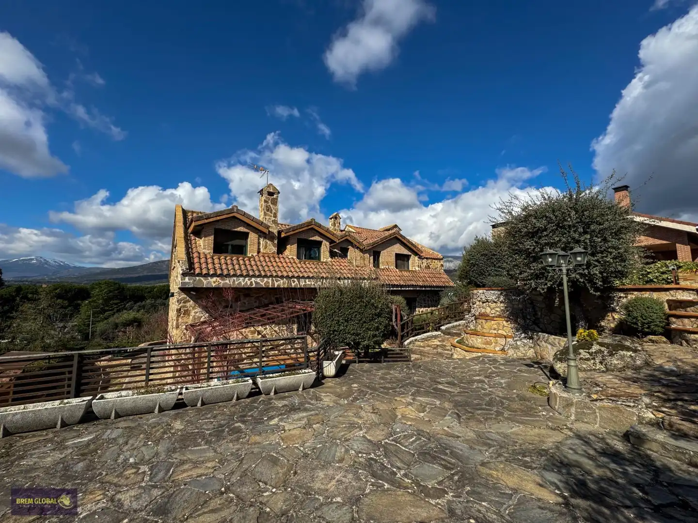 Exterior view of Houses for sale in Navalafuente  with Heating, Private garden and Storage room