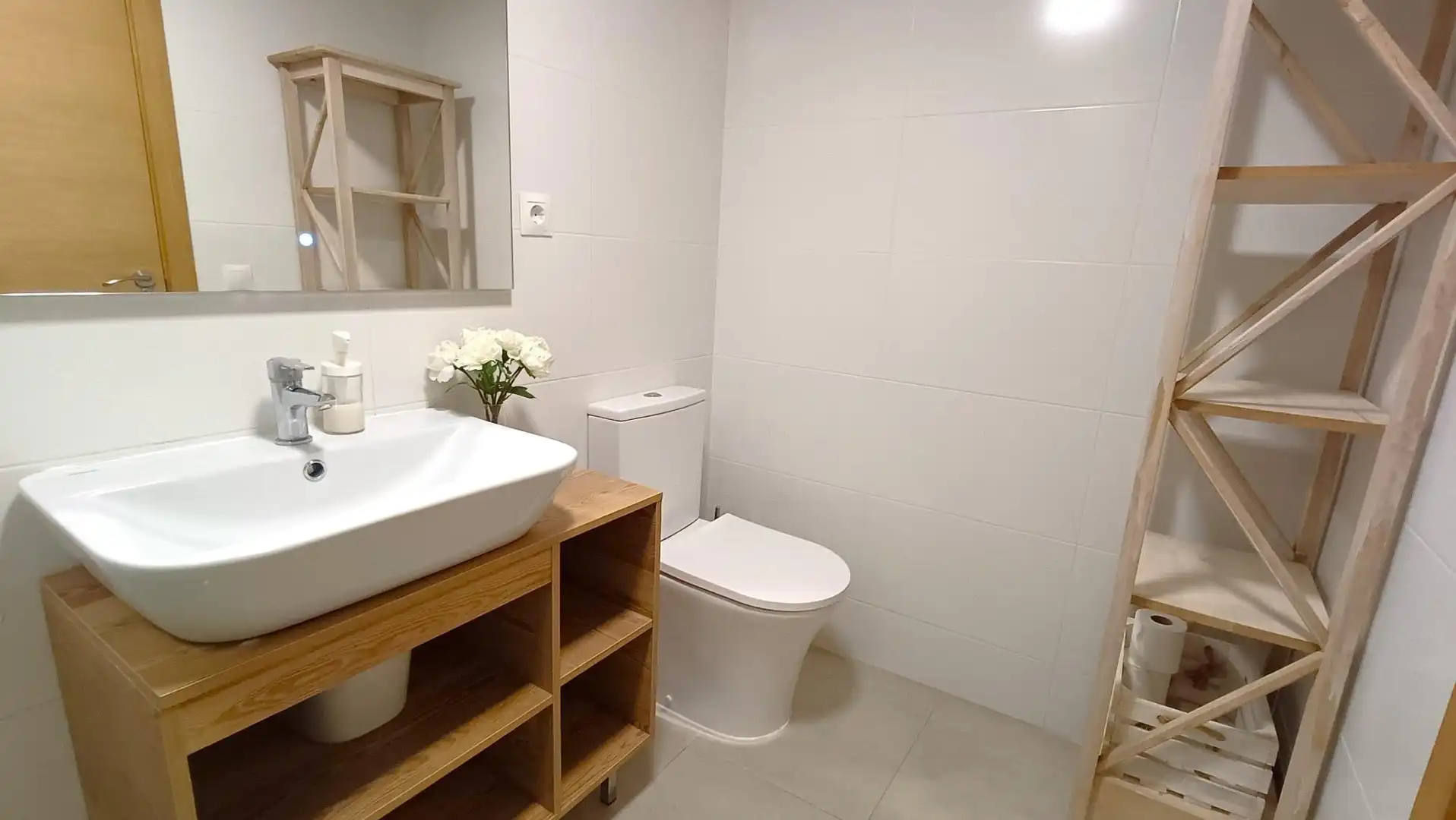 Bany de Apartament de lloguer en El Puig de Santa Maria amb Aire condicionat, Calefacció i Jardí privat