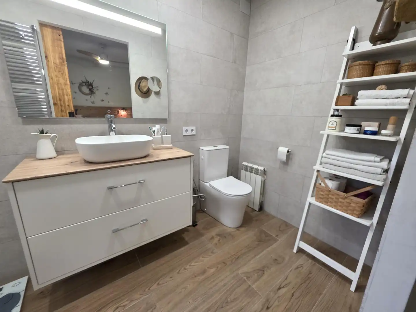 Baño de Casa o chalet en venta en Castellar del Vallès con Calefacción, Terraza y Piscina