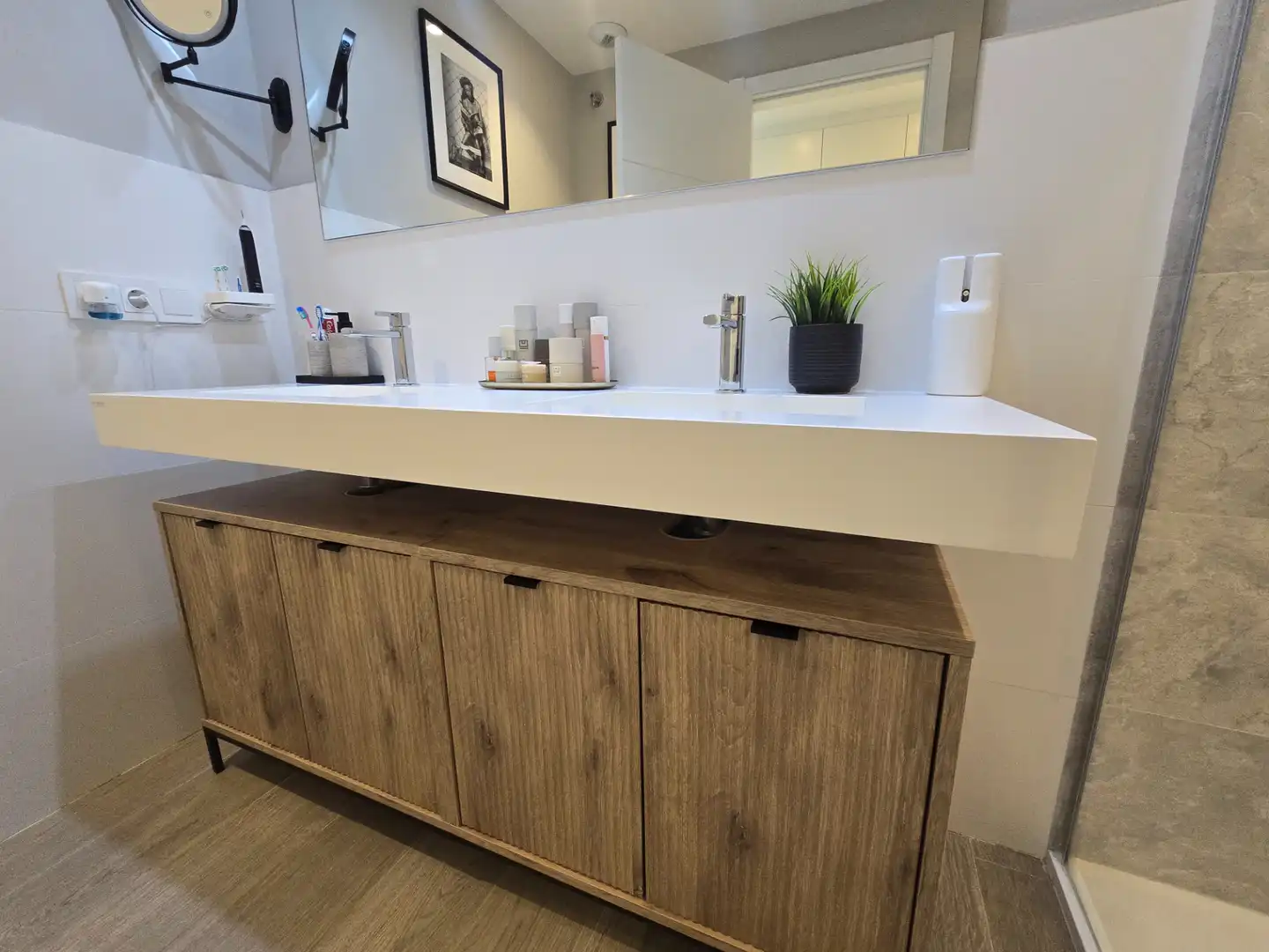 Bathroom of Flat for sale in Mijas  with Air Conditioner, Heating and Terrace