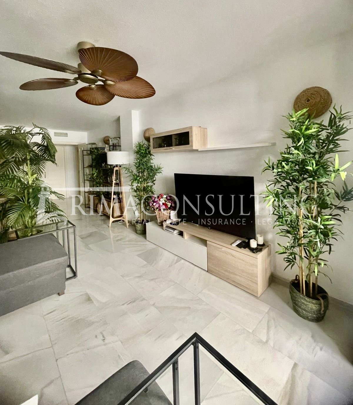 Living room of Flat for sale in Marbella  with Air Conditioner, Terrace and Storage room