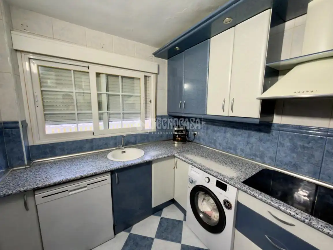 Cocina de Casa adosada en venta en Madrid con Aire acondicionado, Calefacción y Terraza