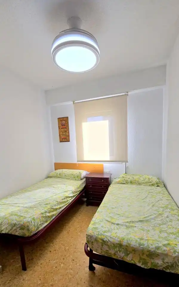 Habitación de Apartamento en venta en Gandia con Aire acondicionado, Terraza y Amueblado