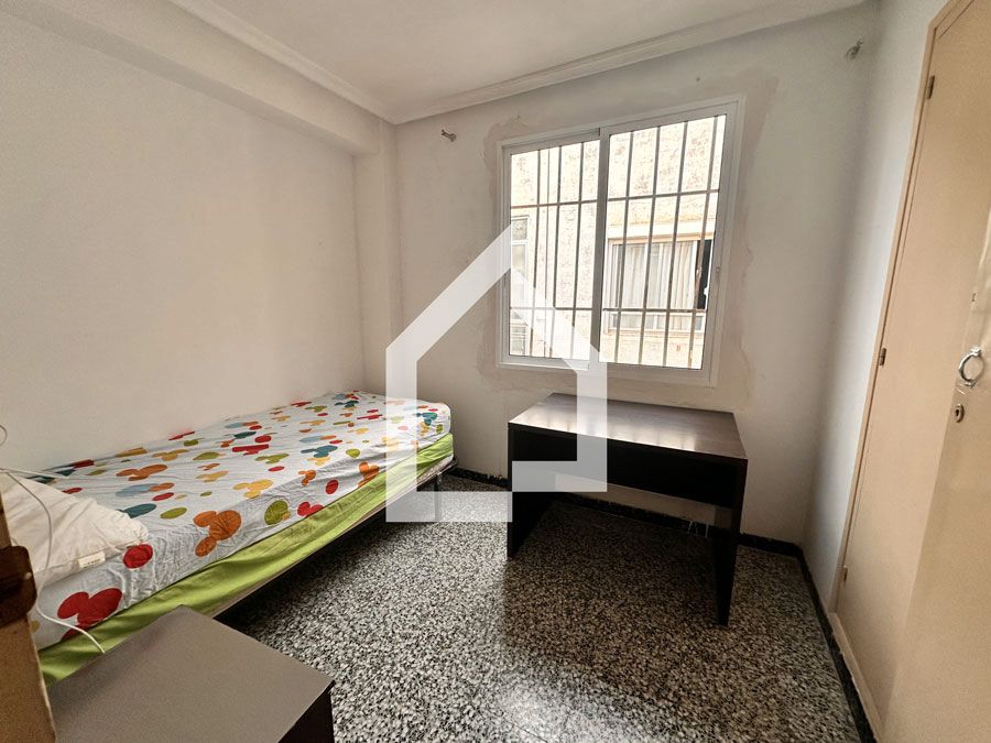 Flat to share in Calle Pintor Picasso, Centro