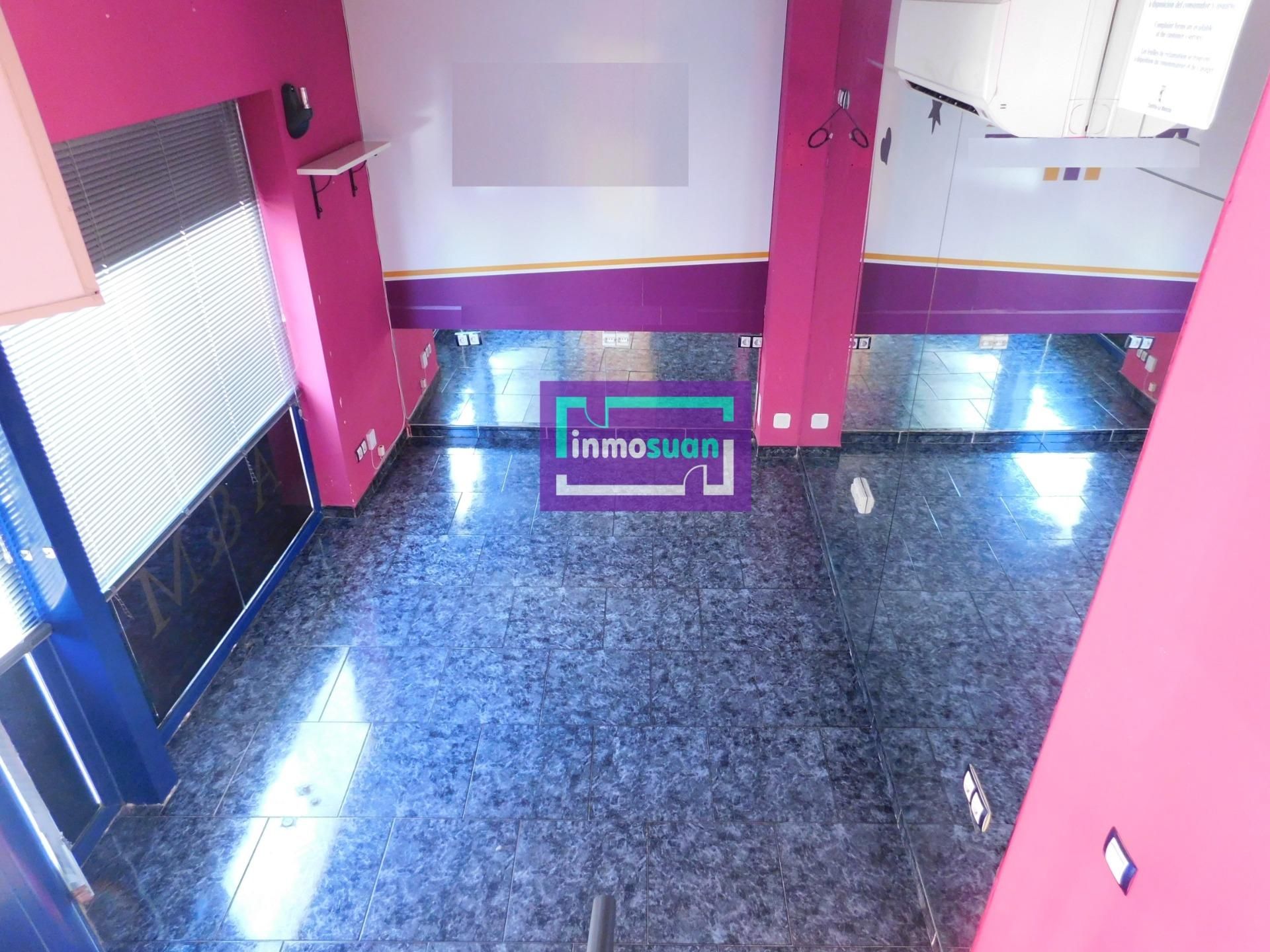 Premises for sale in El Viso de San Juan  with Air Conditioner