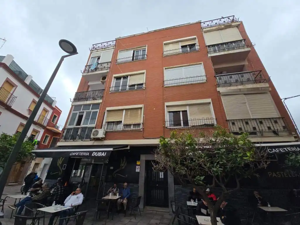 Vista exterior de Piso en venta en Algeciras