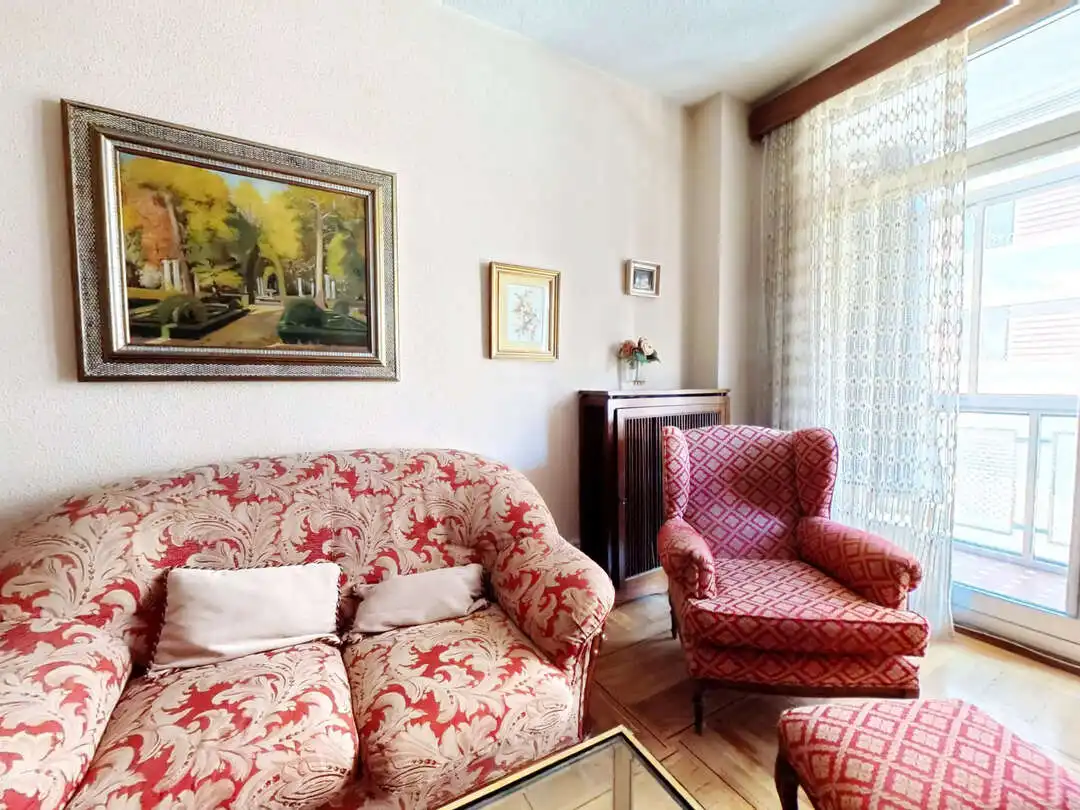 Piso con ascensor en venta en Calle de Juan Montalvo, imagen 3