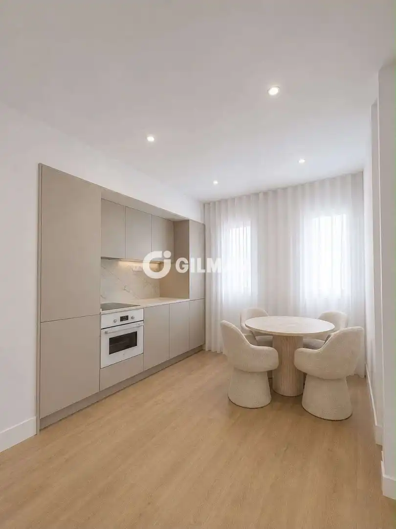 Cocina de Piso en venta en Madrid con Calefacción y Amueblado