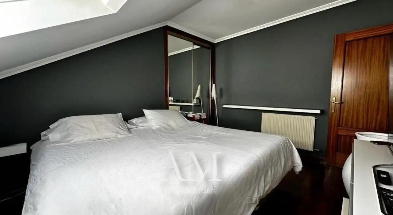 Habitación de Dúplex en venta en Nigrán con Calefacción, Terraza y Trastero