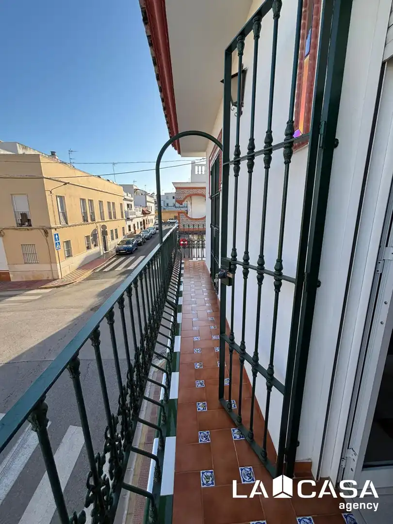 Terrassa de Casa o xalet en venda en Dos Hermanas amb Balcó