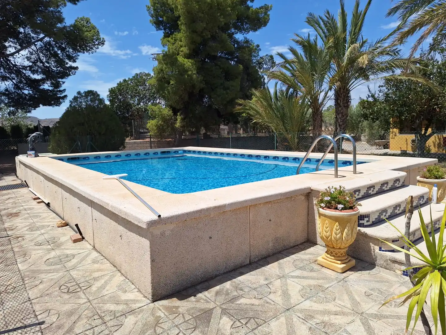 Piscina de Casa o xalet en venda en Alicante / Alacant amb Jardí privat, Terrassa i Traster