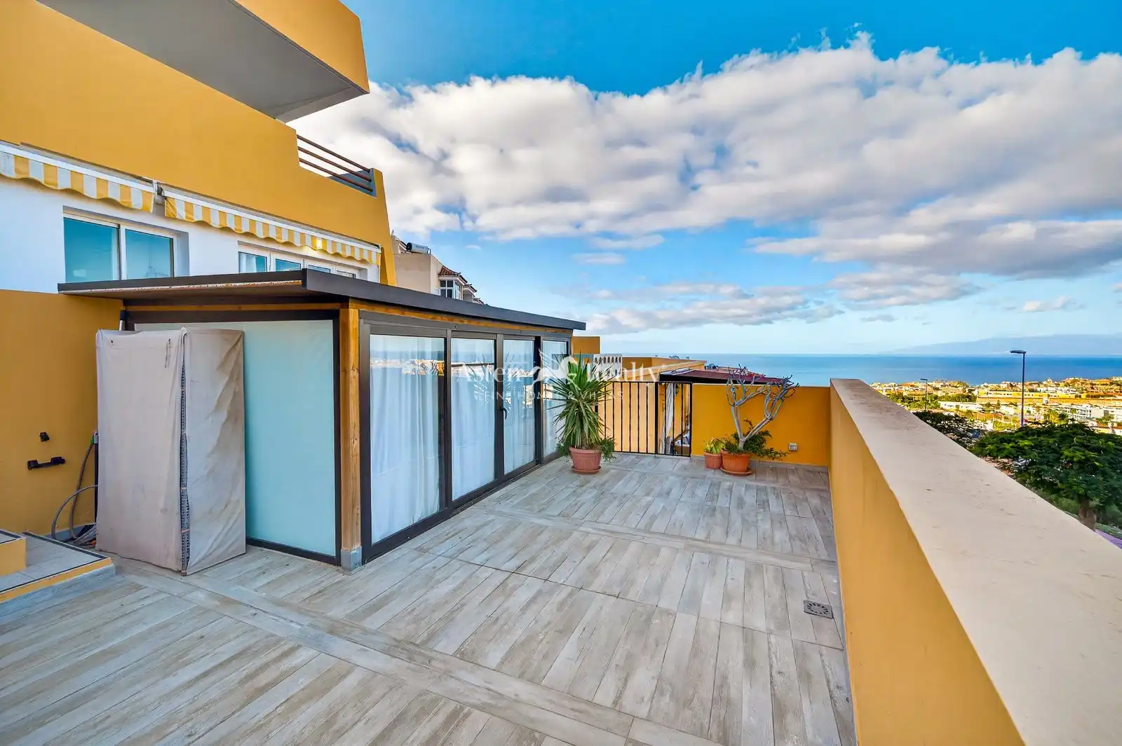 Terraza de Apartamento en venta en Adeje con Terraza, Piscina y Amueblado