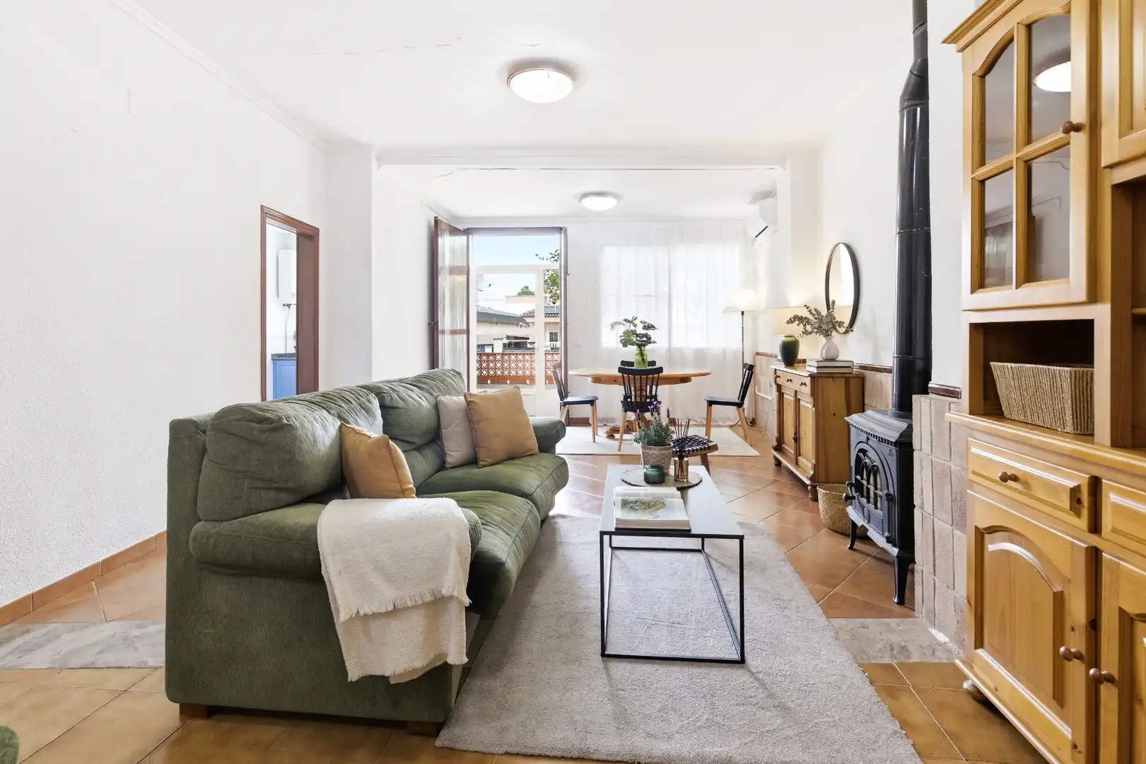 Sala de estar de Casa adosada en venta en Navajas con Aire acondicionado, Calefacción y Jardín privado