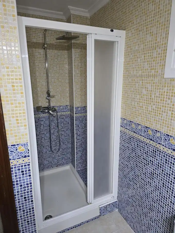 Baño de Piso en venta en Dos Hermanas con Aire acondicionado, Terraza y Trastero