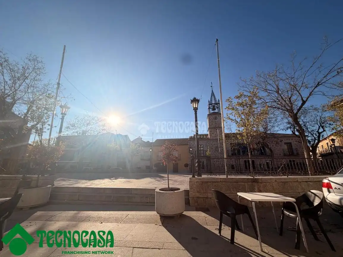 Vista exterior de Casa adosada en venda en Menasalbas