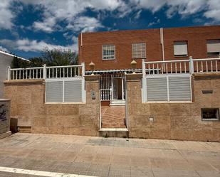Exterior view of Duplex for sale in  Almería Capital