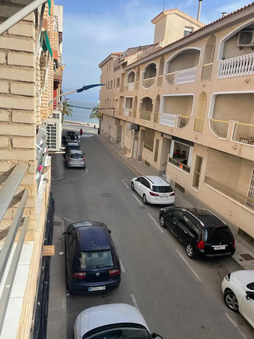 Vista exterior de Piso en venta en San Pedro del Pinatar con Terraza, Amueblado y Balcón