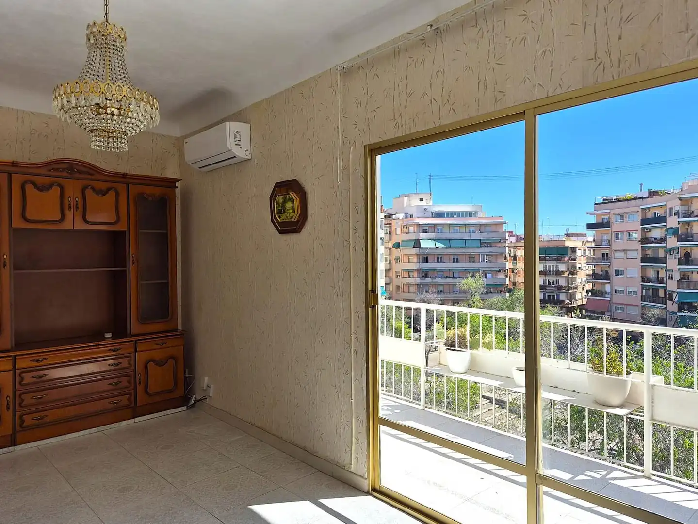Dormitori de Apartament en venda en Alicante / Alacant amb Aire condicionat i Balcó