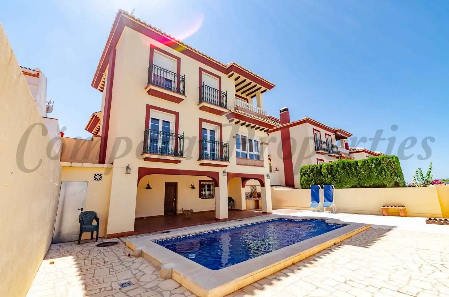 Casa amb piscina en venda a Canillas de Albaida