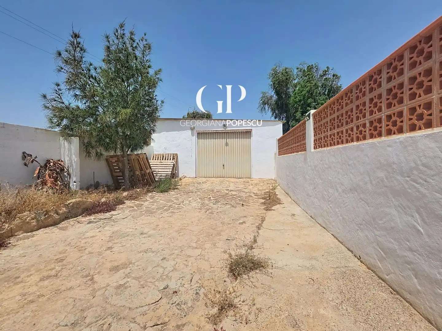 Aparcament de Casa o xalet en venda en La Oliva amb Piscina i Moblat