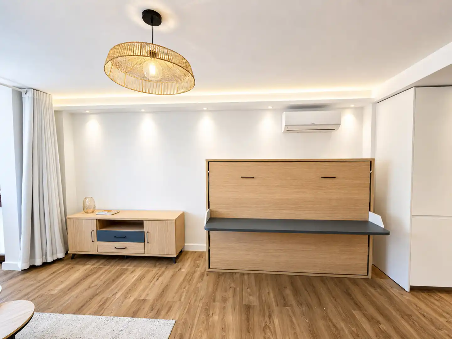 Schlafzimmer von Wohnung zum Verkauf in Manilva mit Klimaanlage, Terrasse und Möbliert