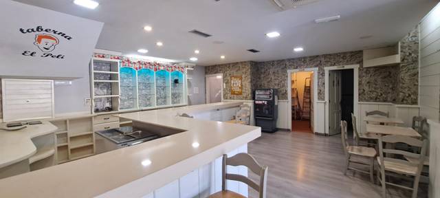 Local comercial en Alquiler en Castañeda