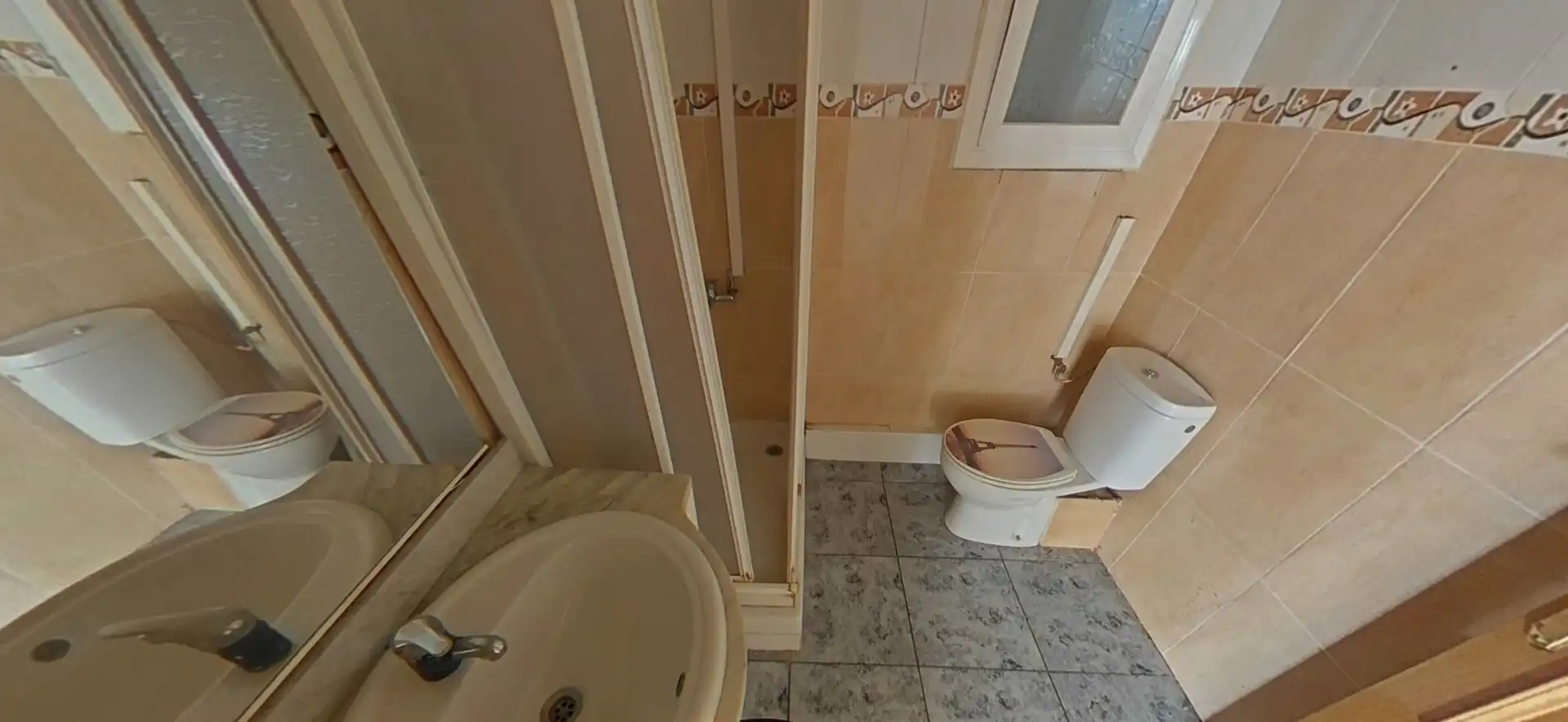 Bany de Apartament en venda en Terrassa