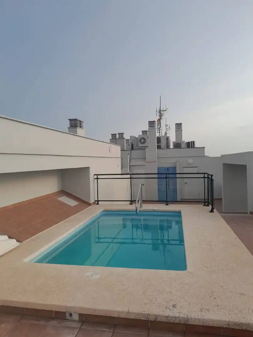 Piscina de Àtic de lloguer en Chilches / Xilxes amb Aire condicionat, Terrassa i Traster