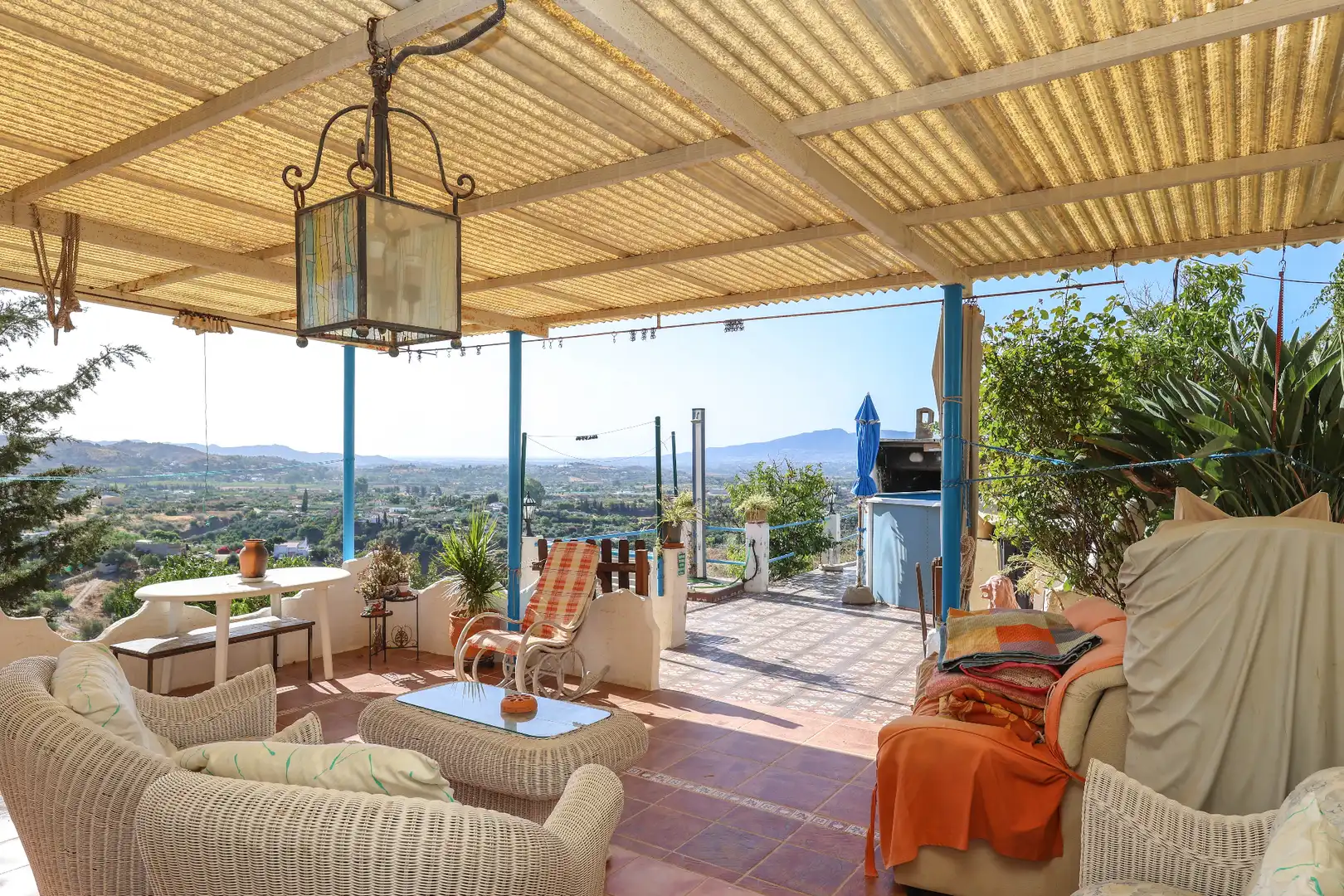 Terrassa de Casa o xalet en venda en Cártama amb Aire condicionat i Jardí privat