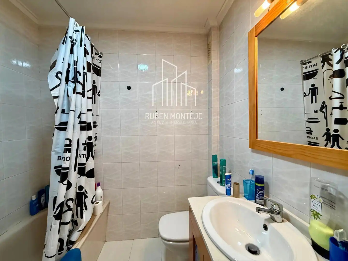 Badezimmer von Wohnung zur Miete in Salamanca mit Heizung, Parkett und Terrasse