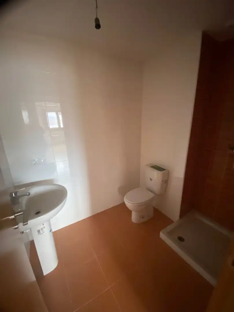Badezimmer von Wohnung zum Verkauf in Burgos mit Heizung, Parkett und Terrasse