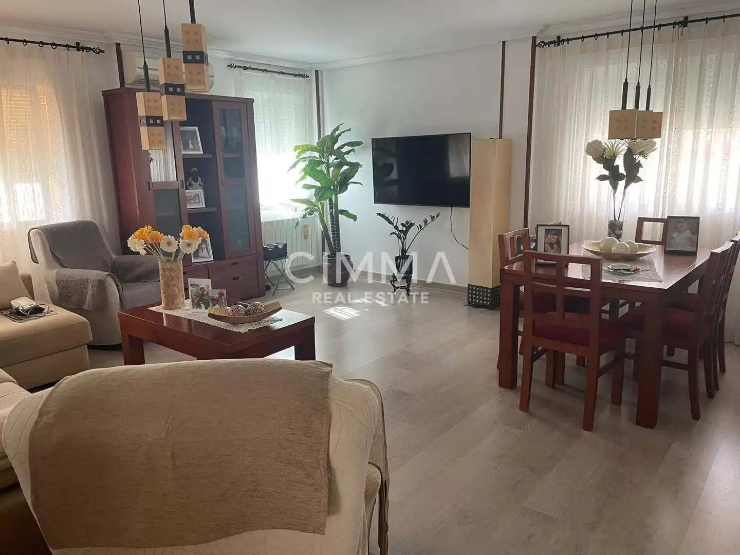Sala d'estar de Casa o xalet en venda en La Nucia amb Aire condicionat, Jardí privat i Terrassa