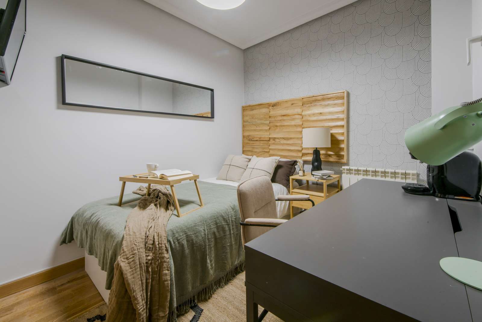 Bedroom of Flat to share in  Madrid Capital  with Air Conditioner, Heating and Terrace