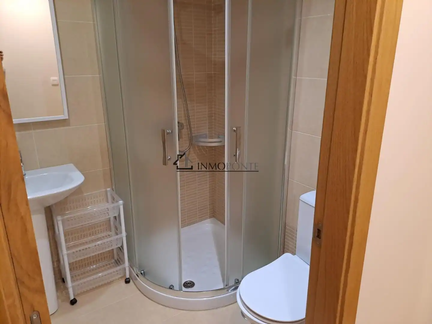 Badezimmer von Dachboden zum Verkauf in Vilagarcía de Arousa