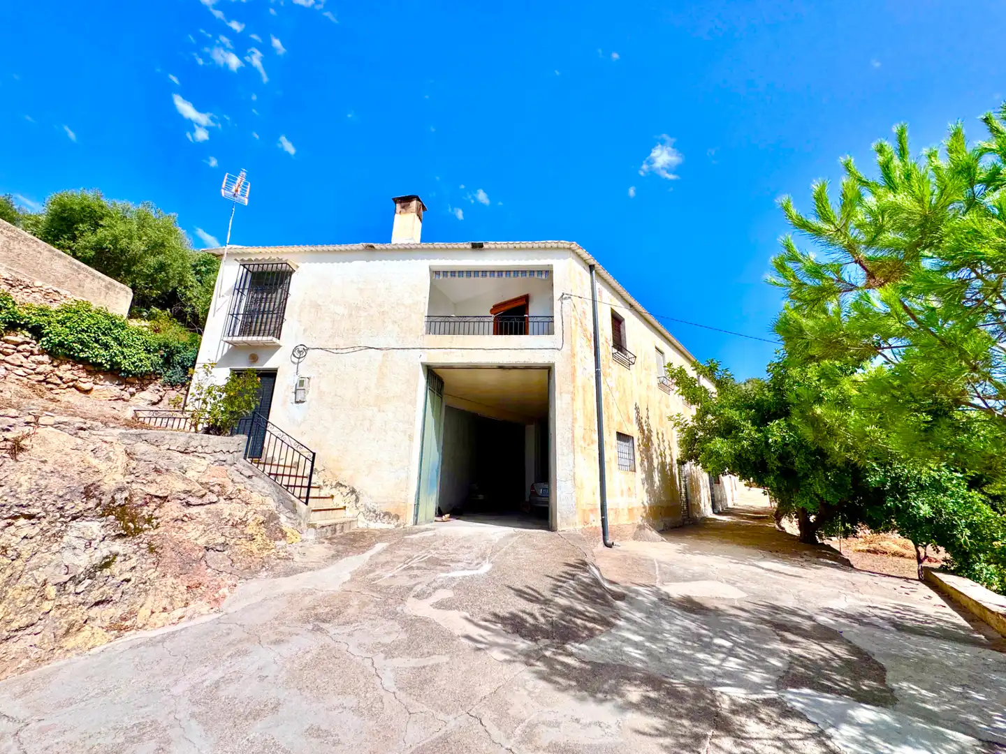 Chalet con terraza en venta en A-4130