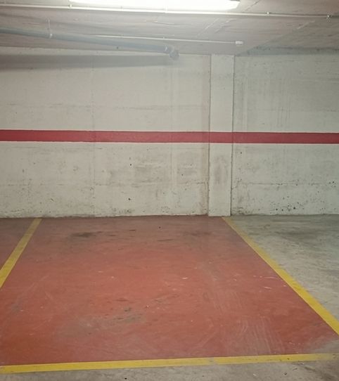 Foto 2 de Garatge de lloguer a Carrer de Mossèn Jacint Verdaguer, 44, El Centre, Esplugues de Llobregat