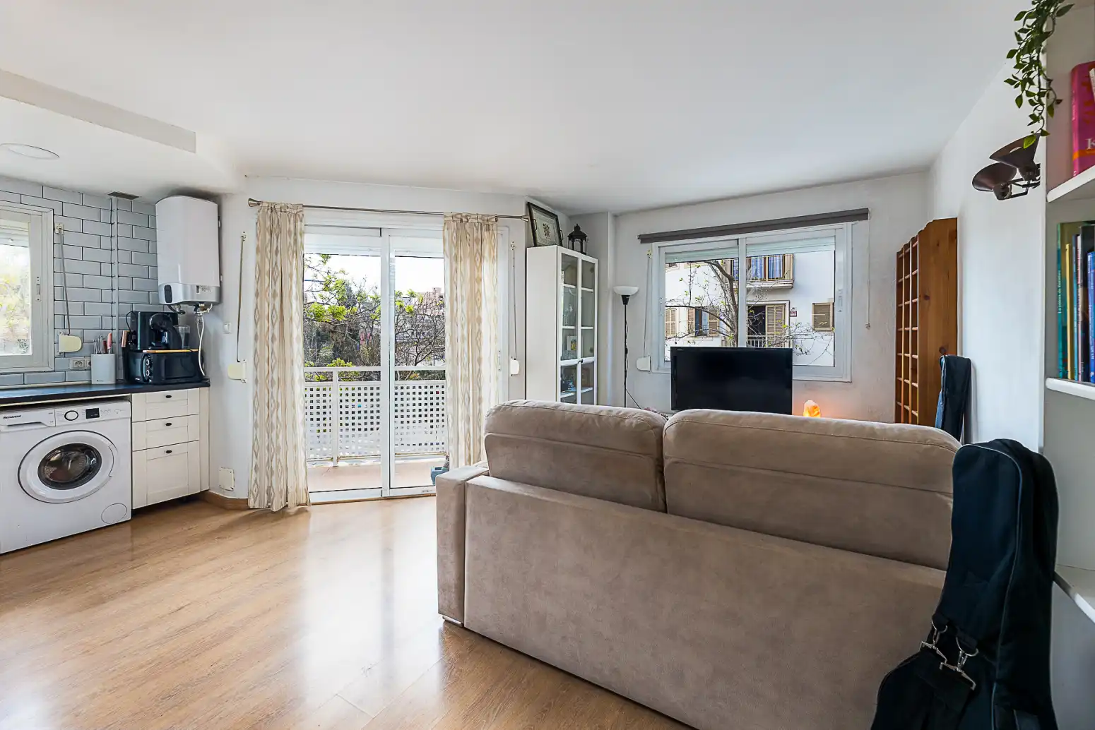 Living room of Flat for sale in  Palma de Mallorca  with Air Conditioner, Heating and Storage room