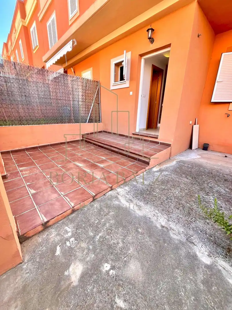 Adosado en venta en Benajarafe