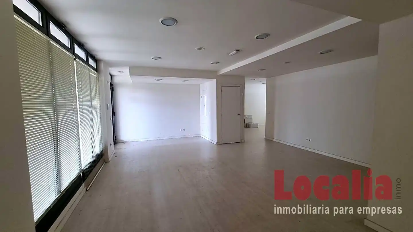 Local en venta en Santa Cruz de Bezana