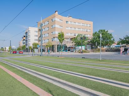 Vista exterior de Pis en venda en  Granada Capital amb Aire condicionat i Balcó