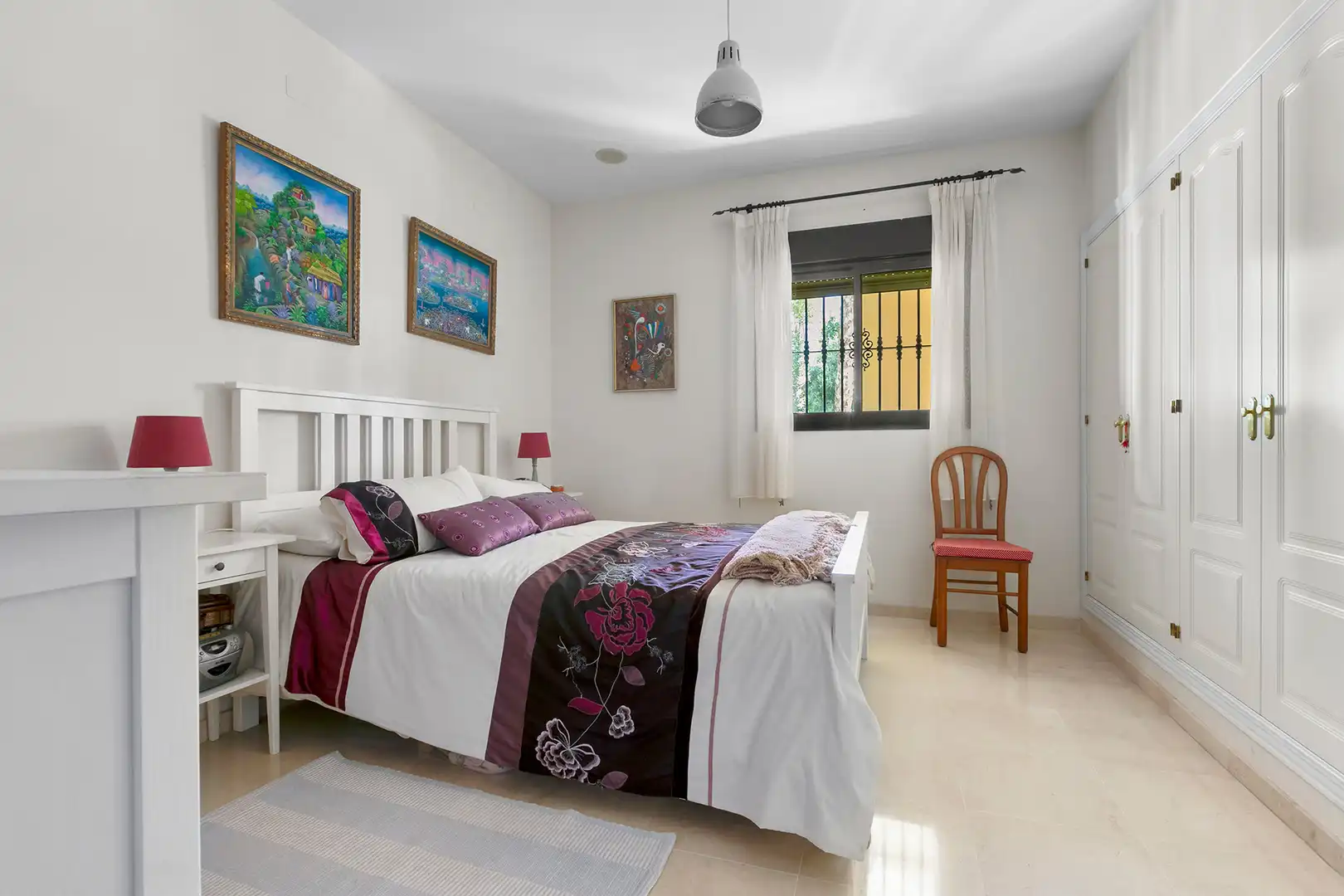 Habitación de Apartamento en venta en Marbella con Terraza y Internet